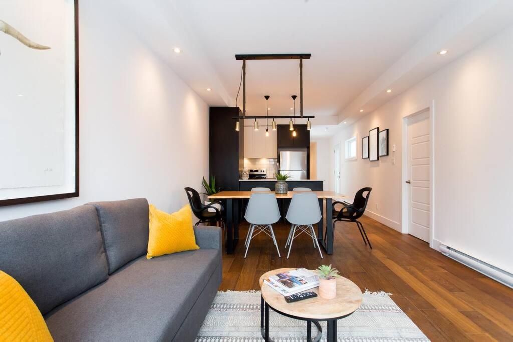 Sleek Condo In The Heart Of Little Italy By Den Stays Montréal Extérieur photo